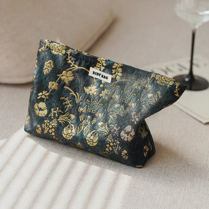 Floral Makeup Bag 🪷💐🌹