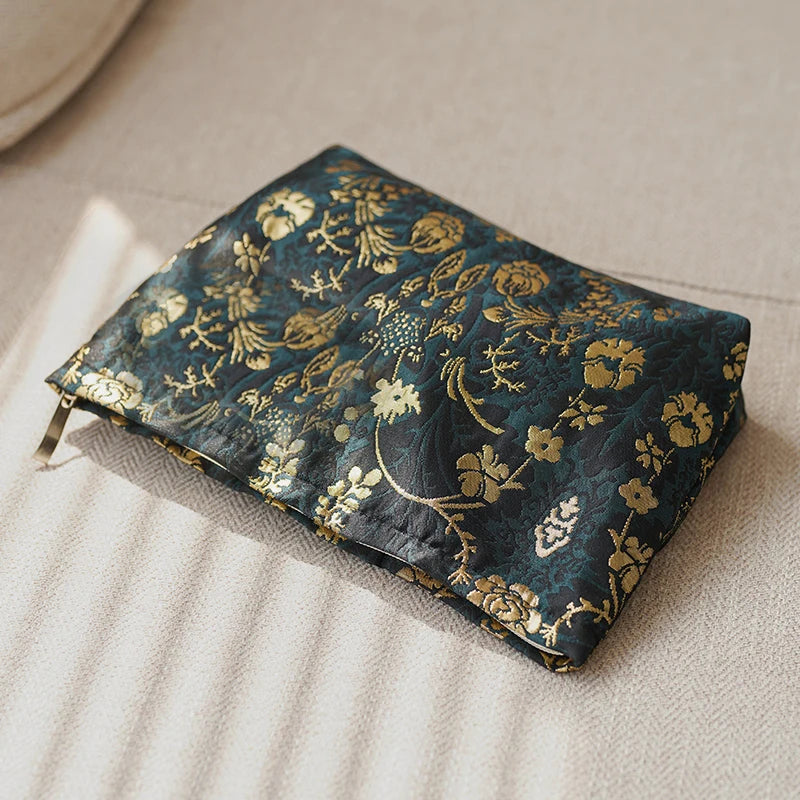 Floral Makeup Bag 🪷💐🌹
