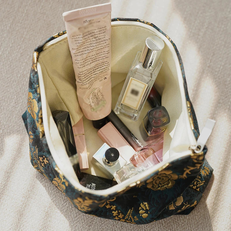 Floral Makeup Bag 🪷💐🌹